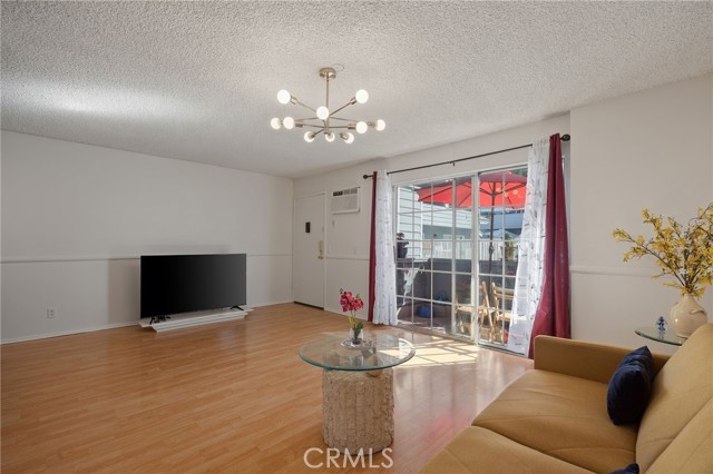 Detail Gallery Image 8 of 17 For 20930 #115 Parthenia, Canoga Park,  CA 91304 - 1 Beds | 1 Baths