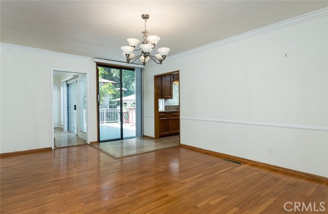 10109 Parr Avenue, Sunland CA: https://media.crmls.org/medias/b4f51822-0875-481b-a414-c2110083223b.jpg