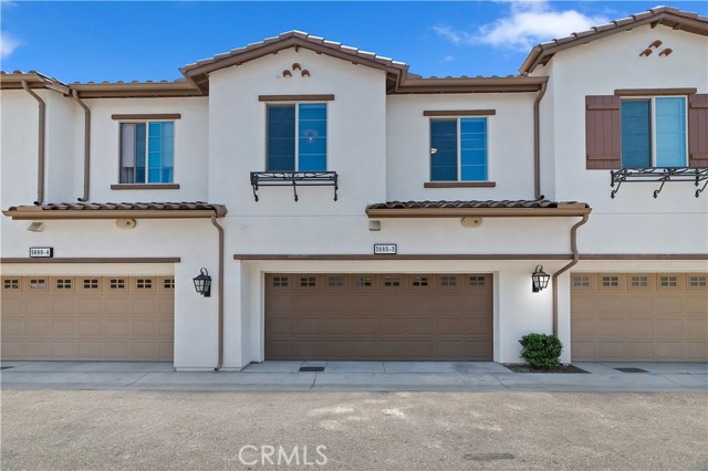 5680 Kate Way, Fontana CA: https://media.crmls.org/medias/b4f5bb94-3e13-42c0-b004-56167be7d2b8.jpg