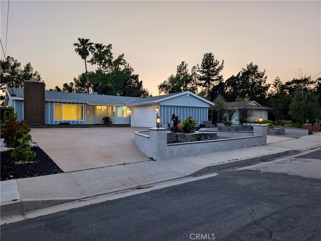 12319 Woodley Avenue