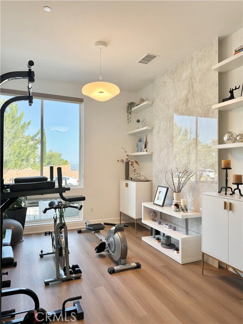 20401 W Aberdeen Lane, Porter Ranch CA: https://media.crmls.org/medias/b4f628a6-25e3-4cee-bb49-c47455bc4e51.jpg