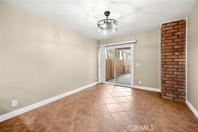 Detail Gallery Image 7 of 31 For 6525 E Camino Vt, Anaheim,  CA 92807 - 4 Beds | 2/1 Baths