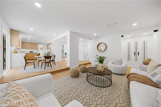 21721 Rushford Drive, Lake Forest CA: https://media.crmls.org/medias/b4f7502c-acc6-451b-abcc-9f71616f9d8e.jpg