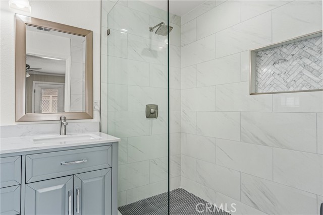 Detail Gallery Image 26 of 33 For 2110 Rockefeller Ln #2,  Redondo Beach,  CA 90278 - 3 Beds | 2/1 Baths