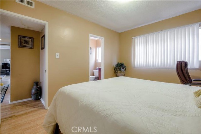 https://media.crmls.org/medias/b4f8573d-2674-4fe7-b40d-55fe92698fbc.jpg?preset=X-Large