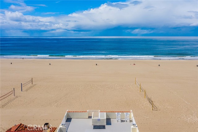 72 The Strand, Hermosa Beach, California 90254, 3 Bedrooms Bedrooms, ,2 BathroomsBathrooms,Residential,Sold,The Strand,SB23109684