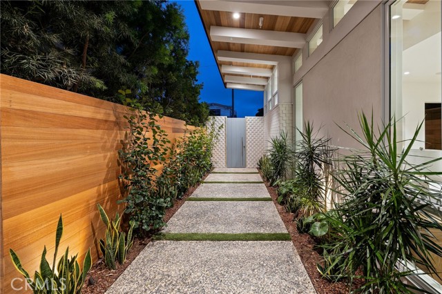 Image 5 of 45 For 1709 23rd Street