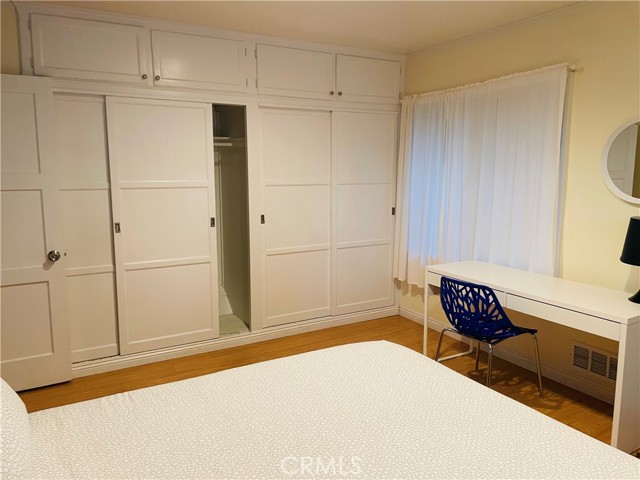 Detail Gallery Image 10 of 16 For 705 Yarmouth Rd, Palos Verdes Estates,  CA 90274 - 4 Beds | 3 Baths