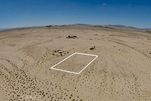 76693 Garden Road, 29 Palms CA: https://media.crmls.org/medias/b4fb774b-85e4-4032-9c27-5822441c0764.jpg