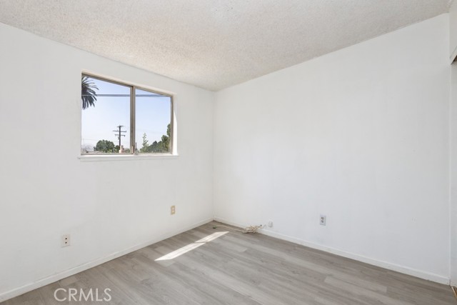 Detail Gallery Image 7 of 56 For 25515 26th St, San Bernardino,  CA 92404 - 4 Beds | 1/1 Baths