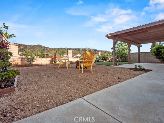 27572 Caraway Lane, Saugus CA: https://media.crmls.org/medias/b4fbe825-d0a2-4420-a926-bae3c60101bb.jpg