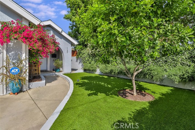 1137 Kewen Street photo 3