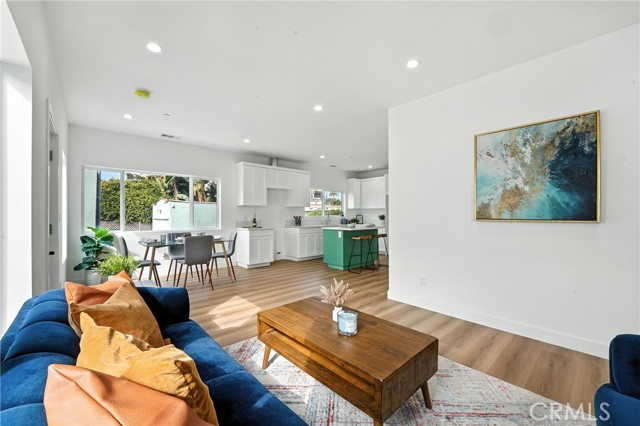 3031 3033 Vineyard Avenue, Los Angeles CA: https://media.crmls.org/medias/b4fbe895-4841-4e6b-8f79-4c09f92ecdcd.jpg