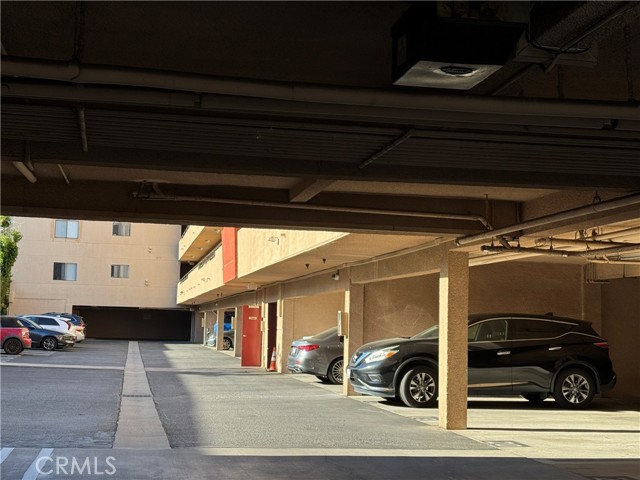 Detail Gallery Image 26 of 27 For 4717 Ben Ave #210,  Valley Village,  CA 91607 - 2 Beds | 2 Baths