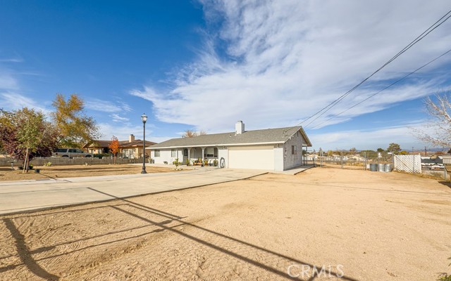 Detail Gallery Image 5 of 35 For 18492 Live Oak St, Hesperia,  CA 92345 - 3 Beds | 2 Baths