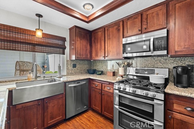 Detail Gallery Image 5 of 37 For 1691 N Mountain, Upland,  CA 91784 - 3 Beds | 2/1 Baths