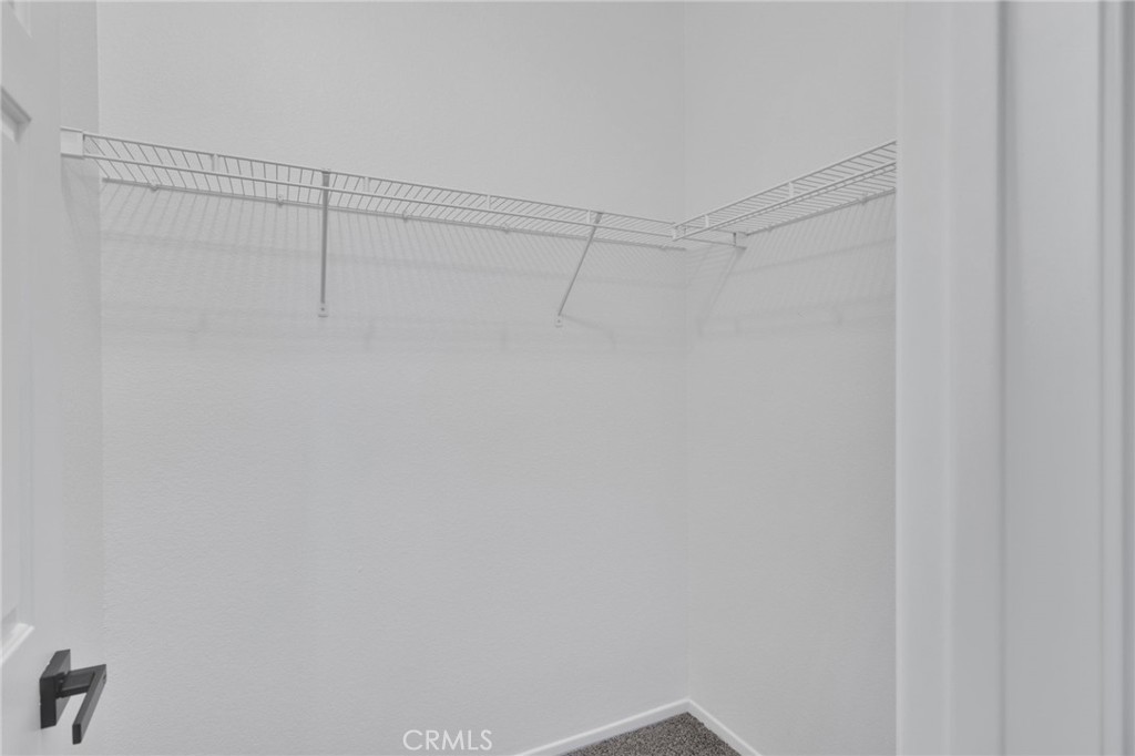 https://media.crmls.org/medias/b4fd50fe-edaa-4fb0-86ef-1508035096f7.jpg?preset=X-Large