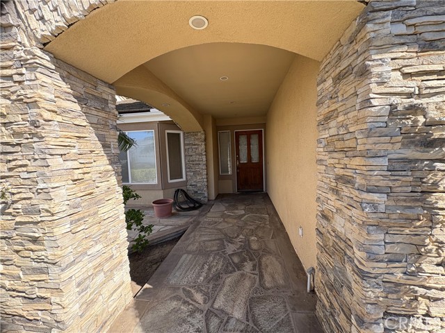 12 Longstreet, Irvine CA: https://media.crmls.org/medias/b4ff199a-8b2b-44a6-82e8-7db24cd8c449.jpg