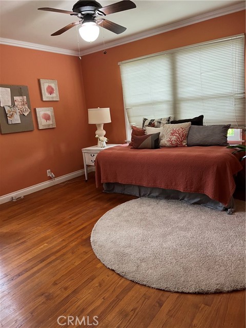 Detail Gallery Image 5 of 14 For 392 N Batavia St, Orange,  CA 92868 - 5 Beds | 3 Baths
