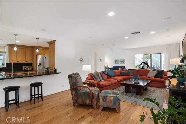 464 36th Street, Manhattan Beach, California 90266, 3 Bedrooms Bedrooms, ,1 BathroomBathrooms,Residential,Sold,36th,SB21242868