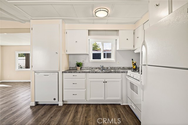 Detail Gallery Image 10 of 33 For 701 E Lassen Ave #276,  Chico,  CA 95973 - 3 Beds | 1/1 Baths
