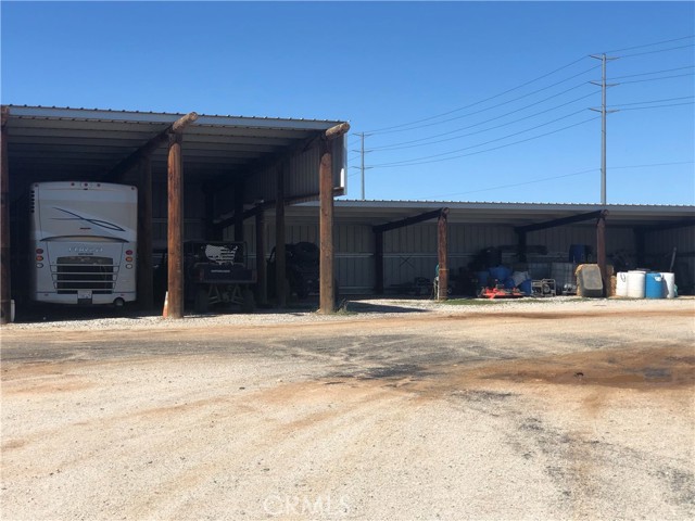 42850 Hill Top Drive, Banning CA: https://media.crmls.org/medias/b4ffc452-980f-423b-bceb-1b2964a4d04b.jpg