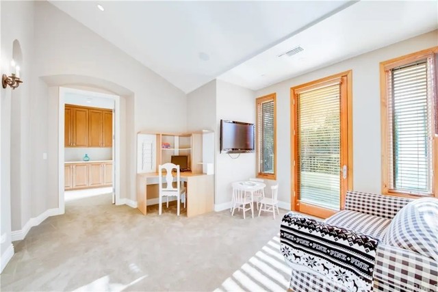 Detail Gallery Image 43 of 67 For 5230 Quakertown Ave, Woodland Hills,  CA 91364 - 5 Beds | 5 Baths