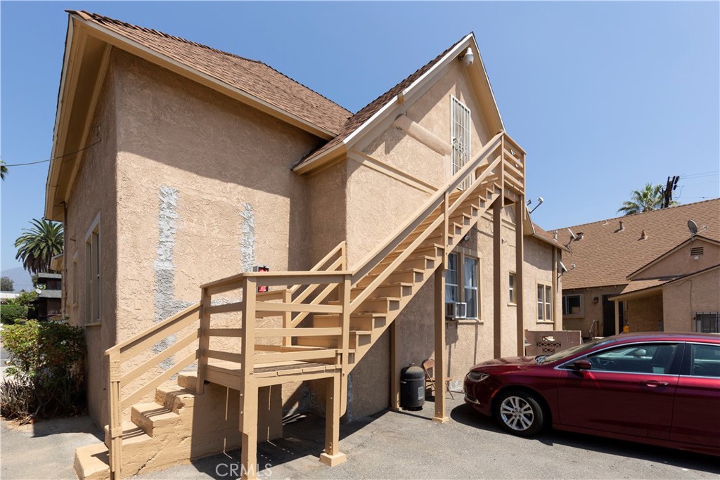 130 E Washington Boulevard, Pasadena, CA 91103