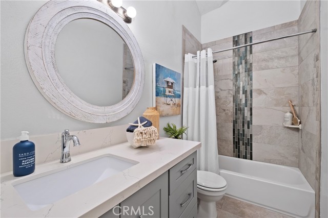 409 Utica Avenue, Huntington Beach CA: https://media.crmls.org/medias/b5012aba-3d7b-49b0-ba5d-1a46fe890a1e.jpg