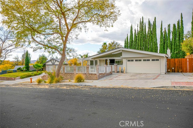 Detail Gallery Image 38 of 40 For 28125 Bakerton Ave, Canyon Country,  CA 91351 - 4 Beds | 2 Baths