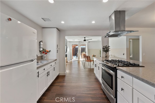 Detail Gallery Image 8 of 75 For 461 W Palm Vista Dr, Palm Springs,  CA 92262 - 4 Beds | 2 Baths