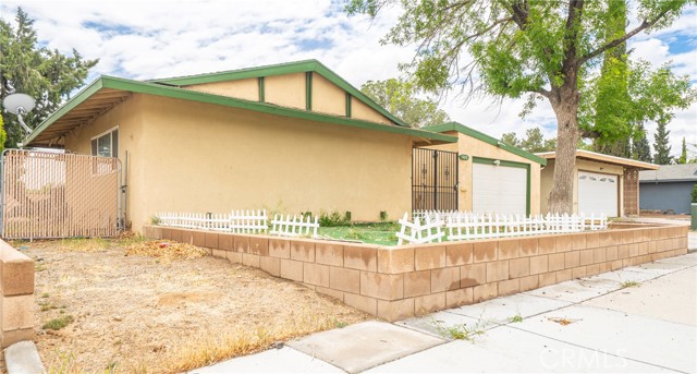 Detail Gallery Image 34 of 48 For 14215 Canterbury Dr, Victorville,  CA 92395 - 3 Beds | 2 Baths