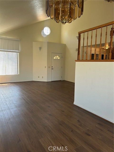 1151 Tori Drive, Hemet CA: https://media.crmls.org/medias/b502fb7f-9cbb-4742-9489-7e628e1bd2ff.jpg