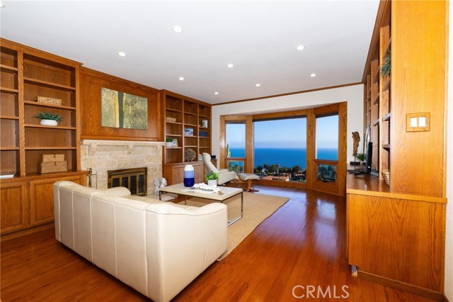 1323 Silvius Avenue, San Pedro CA: https://media.crmls.org/medias/b5034480-3a95-4334-8bef-0c1344897602.jpg