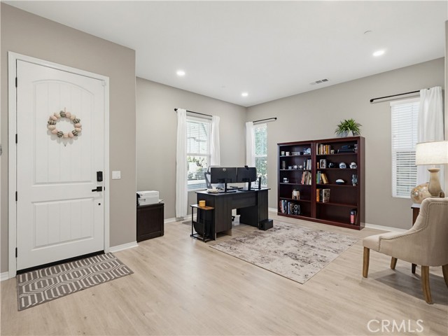 Detail Gallery Image 3 of 46 For 20818 Red Sky Ct, Saugus,  CA 91350 - 4 Beds | 4 Baths
