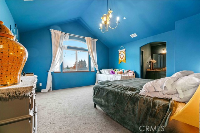 1253 Golden Rule, Lake Arrowhead CA: https://media.crmls.org/medias/b504dcc8-ccbf-4107-a444-19f7bafbeaac.jpg