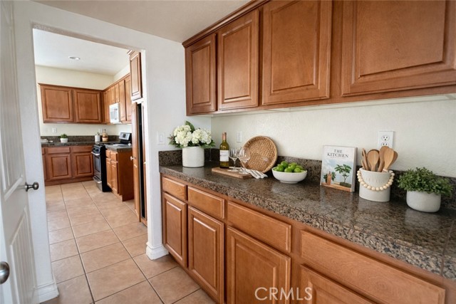 Detail Gallery Image 9 of 28 For 3120 Albret, Lancaster,  CA 93536 - 5 Beds | 4 Baths