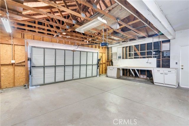 26057 Crestmont Circle, Menifee CA: https://media.crmls.org/medias/b5056e7b-dc3e-4136-a10c-27e8a1040c36.jpg