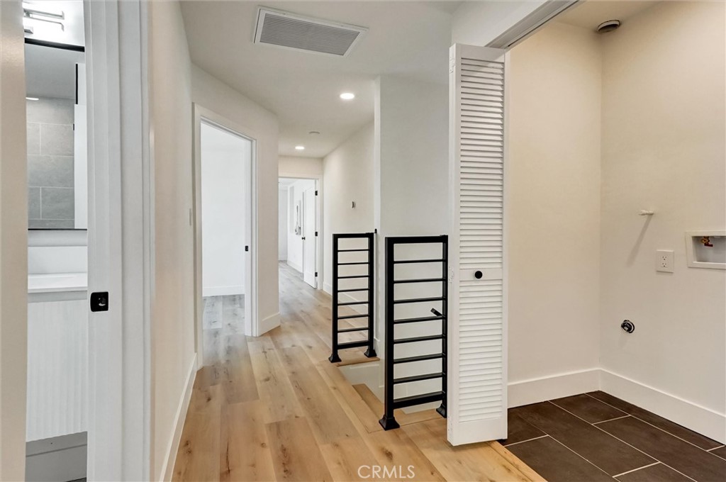 MLS #SR25238150 image #9