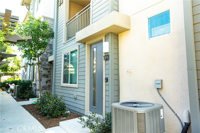 Detail Gallery Image 3 of 28 For 877 Savi Dr #103,  Corona,  CA 92878 - 3 Beds | 3/1 Baths