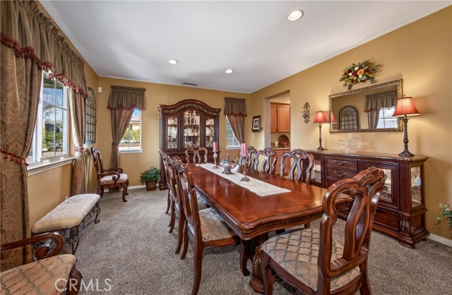 Detail Gallery Image 9 of 51 For 11484 Armour, Beaumont,  CA 92223 - 5 Beds | 4 Baths