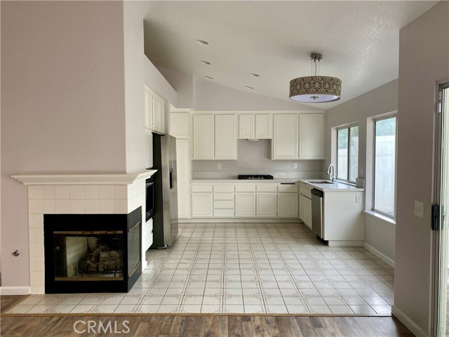 Detail Gallery Image 11 of 43 For 22598 Moralia Dr, Moreno Valley,  CA 92557 - 4 Beds | 2 Baths