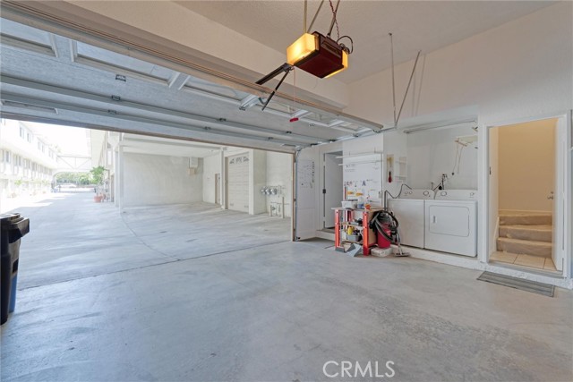 10229 Variel Avenue, Chatsworth CA: https://media.crmls.org/medias/b507d08d-0cbf-4598-b439-8b4c43f5ca3f.jpg