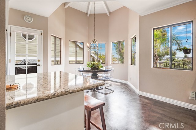 Kitchen/Dining Area