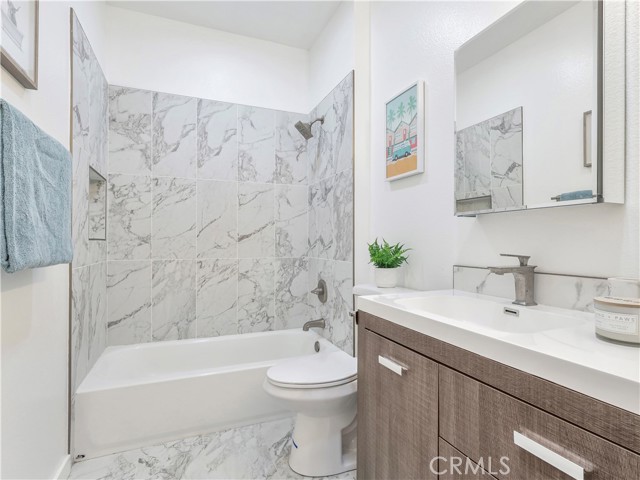 Detail Gallery Image 28 of 45 For 7320 Balboa Bld, Lake Balboa,  CA 91406 - 2 Beds | 2 Baths