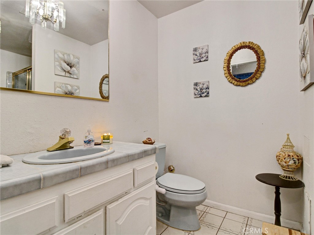 https://media.crmls.org/medias/b50936a3-105a-4a35-a82e-b86ec7a63dc5.jpg?preset=X-Large