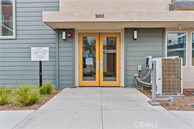 Detail Gallery Image 2 of 47 For 26955 Prospector Rd #203,  Valencia,  CA 91381 - 1 Beds | 1 Baths