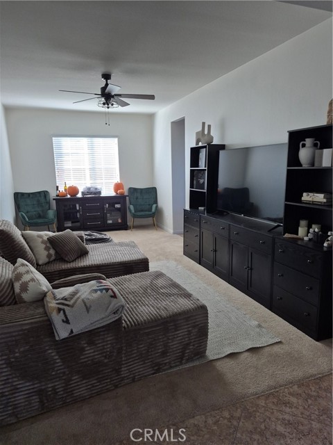 Detail Gallery Image 6 of 10 For 7650 Summer Day, Corona,  CA 92883 - 4 Beds | 2/1 Baths