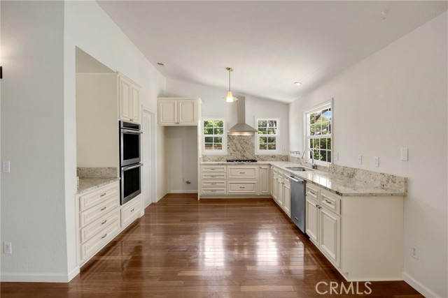 Image 11 of 64 For 8291 Jennet Street