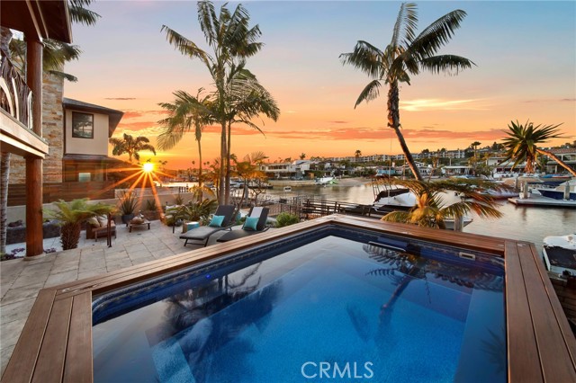 3908 Channel Place, Newport Beach CA: https://media.crmls.org/medias/b50b79bc-d696-441a-ad11-69758dd070f9.jpg
